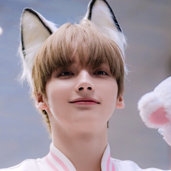 Popular profile picture of HueningKai (TOMORROW X TOGETHER) loved by fans