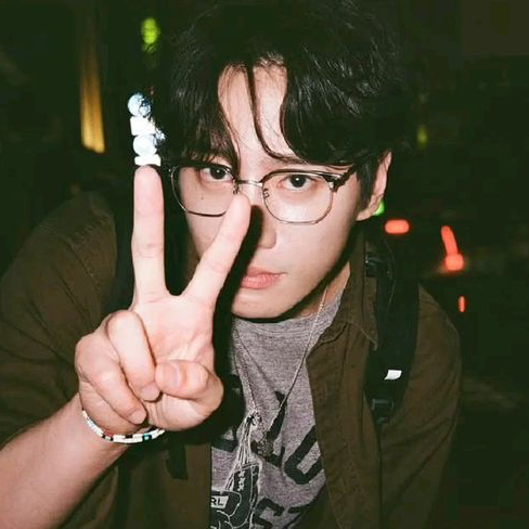 Recent activity shot of Lee Junyoung