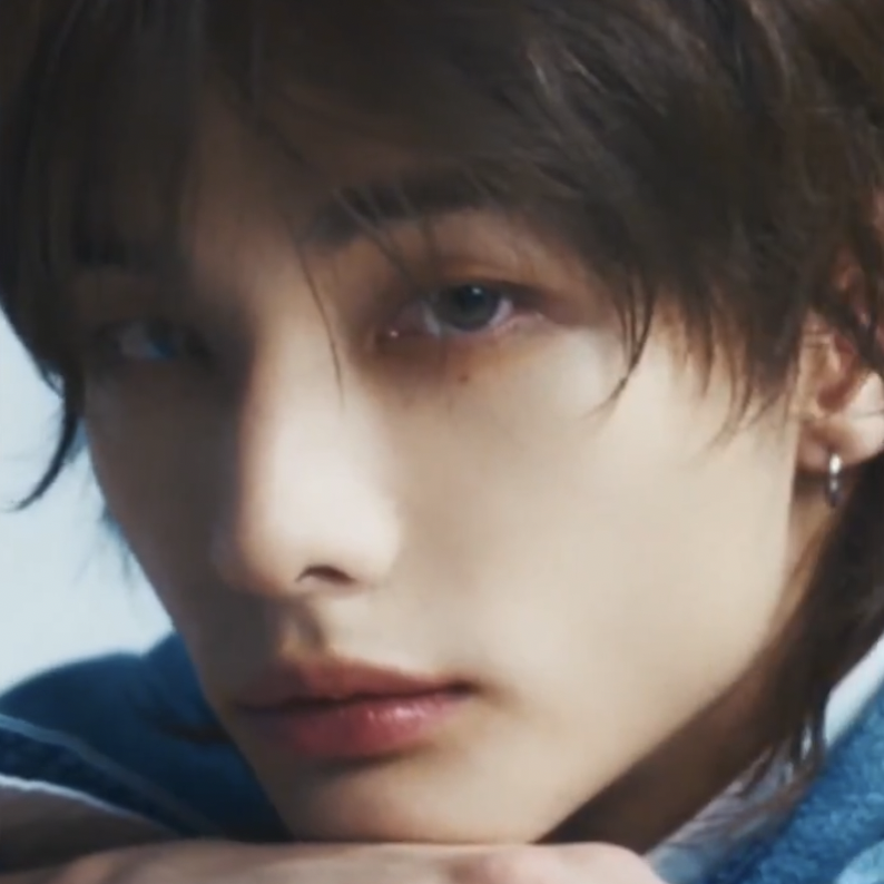 Behind-the-scenes cut of Hyunjin (Stray Kids)