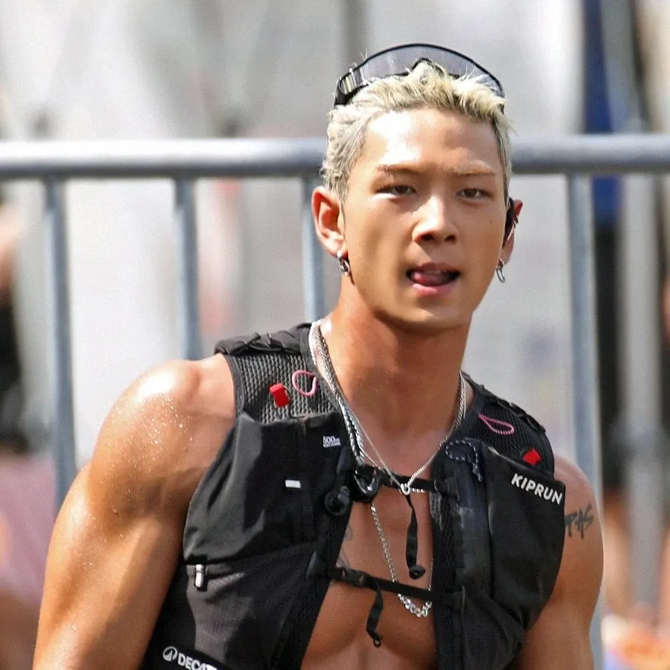 A moment captured by Baekho's fan