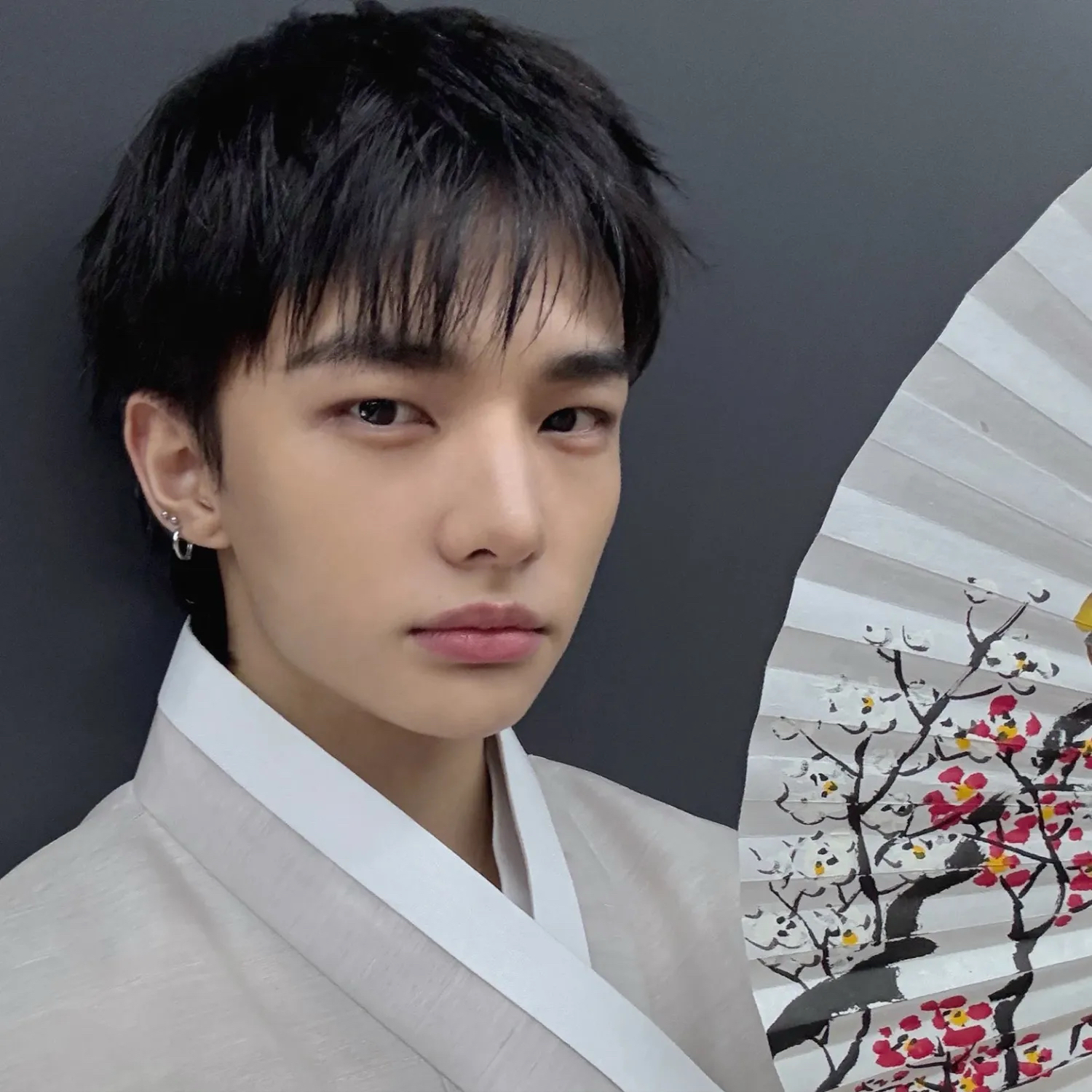 Behind-the-scenes cut of Hyunjin (Stray Kids)