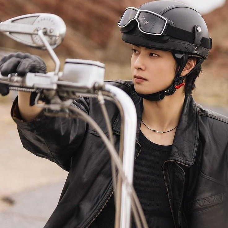 아스트로의 최신 사진