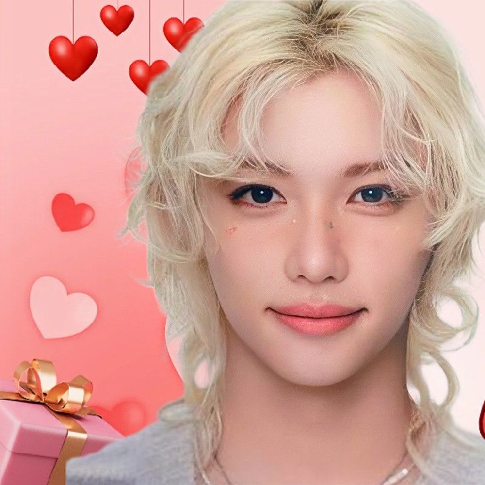 Latest photo of Felix (Stray Kids)