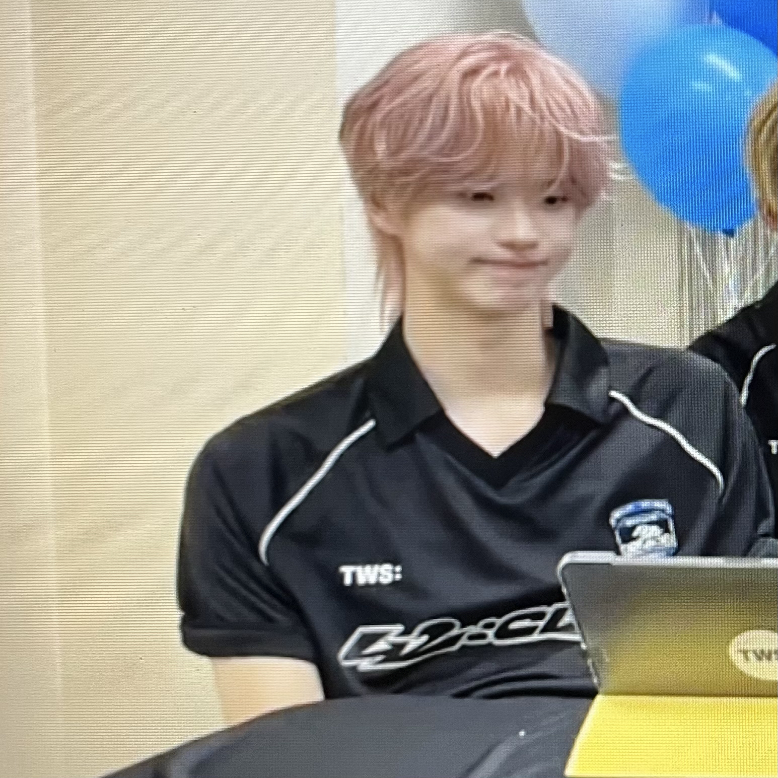 Behind-the-scenes cut of TWS