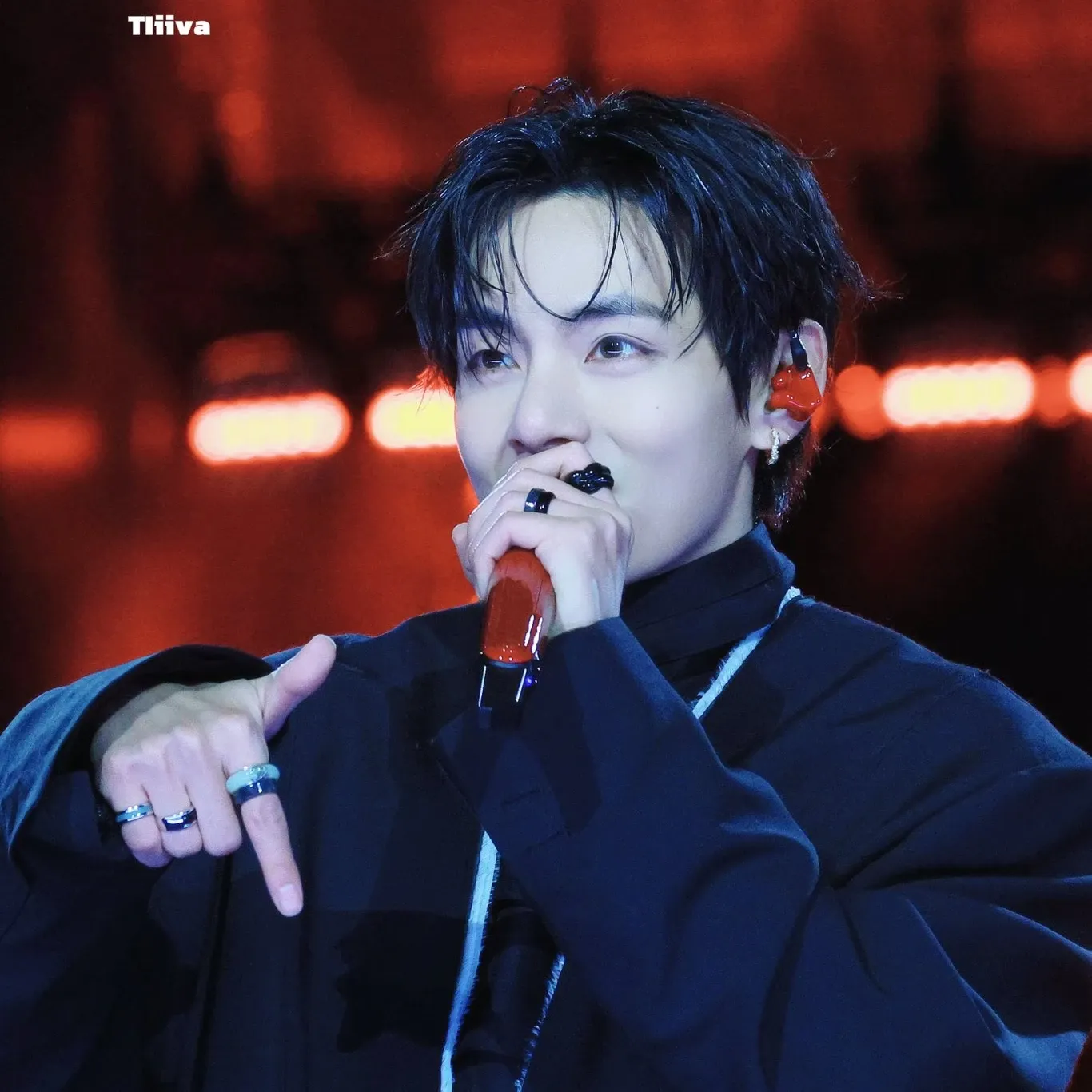 Momen yang diabadikan oleh penggemar V (BTS)