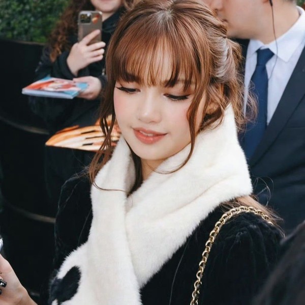 Best moment chosen by Lisa (BLACKPINK) fandom