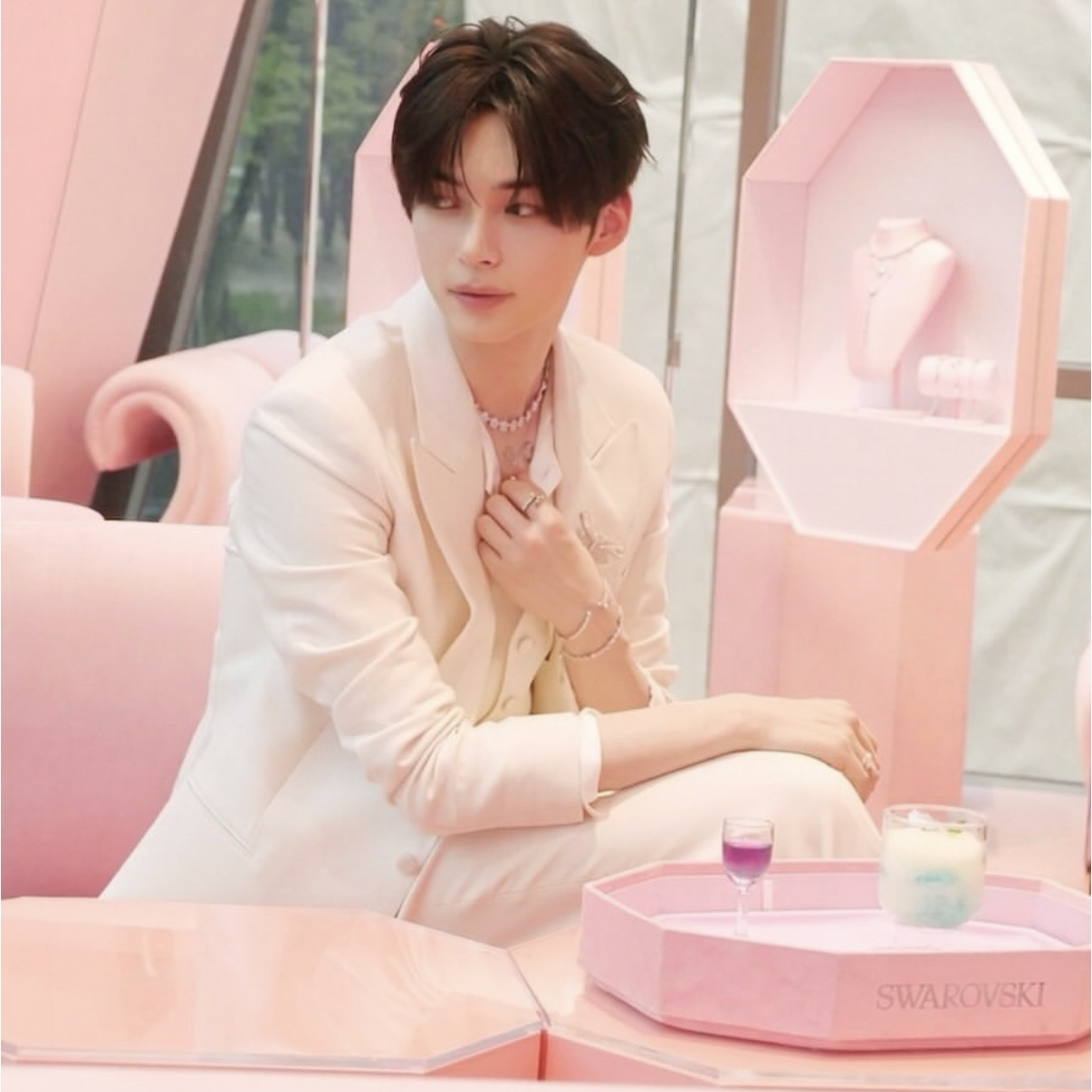 성한빈 (제로베이스원)의 비하인드 컷