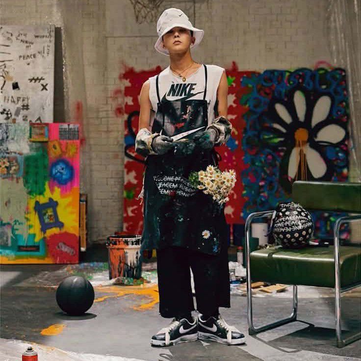 Foto terbaru G-DRAGON (BIGBANG)