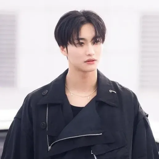 星和 (ATEEZ)的最新照片