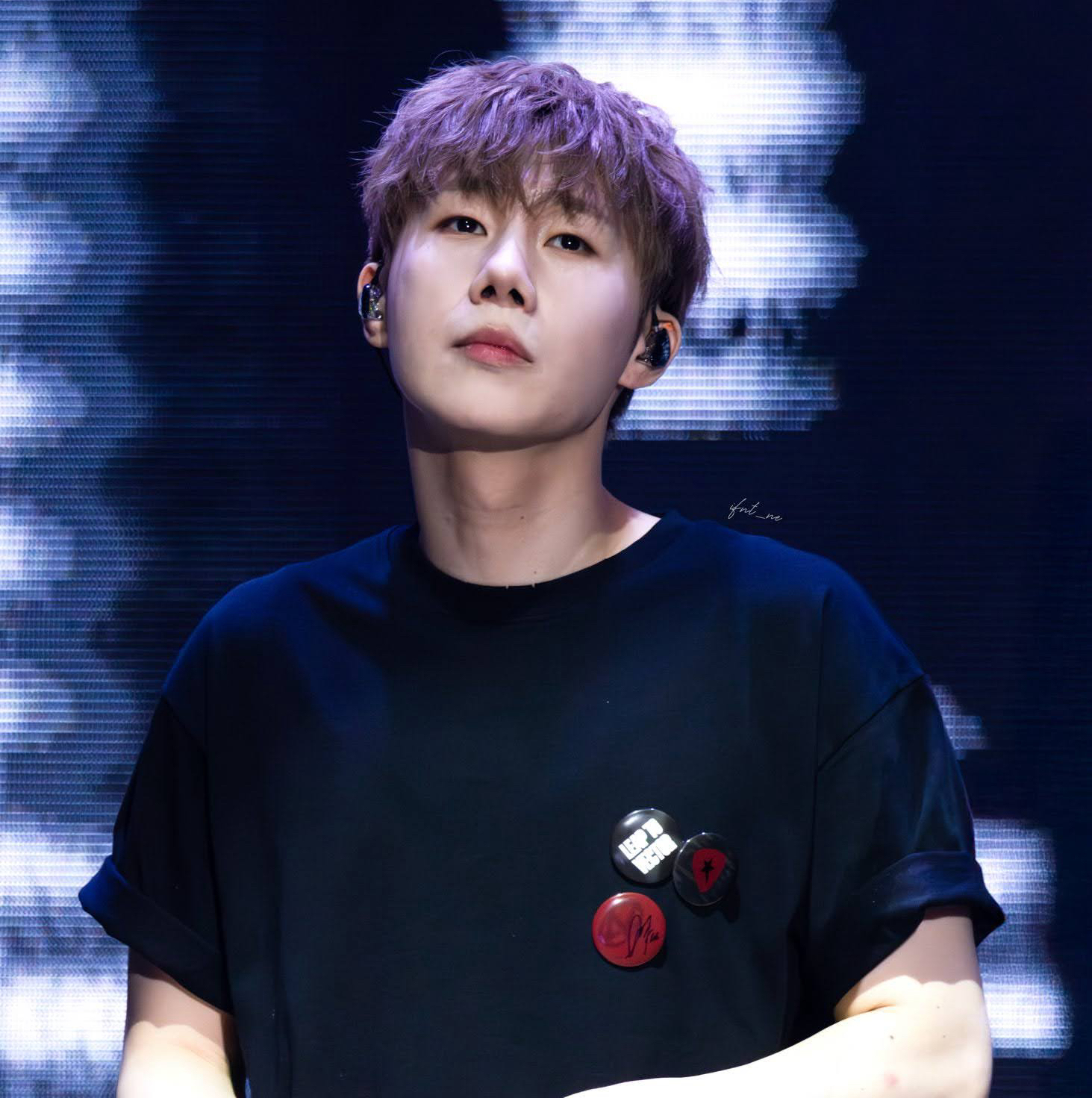 A moment captured by Sungkyu (INFINITE)'s fan