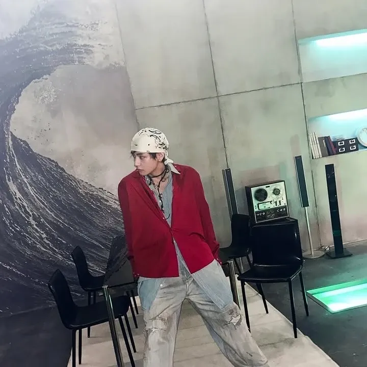 뷔 (방탄소년단) 최근 활동샷