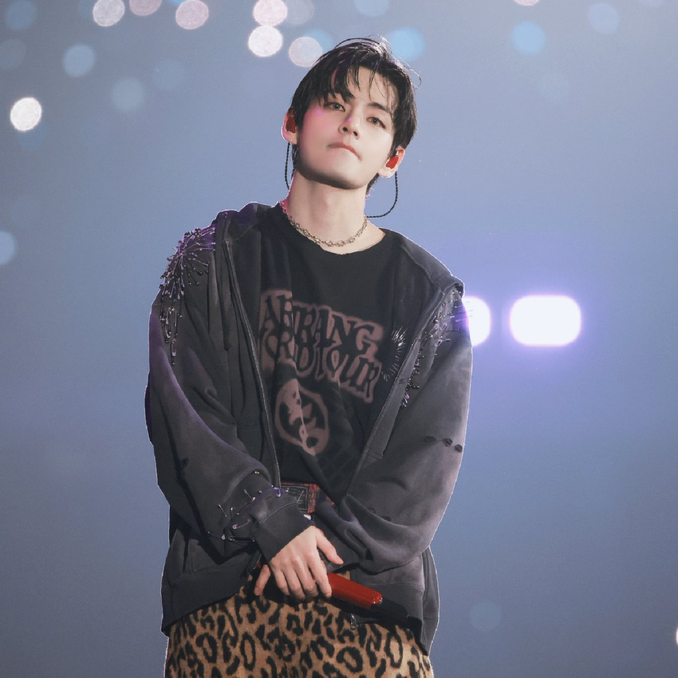 뷔 (방탄소년단) 최근 활동샷