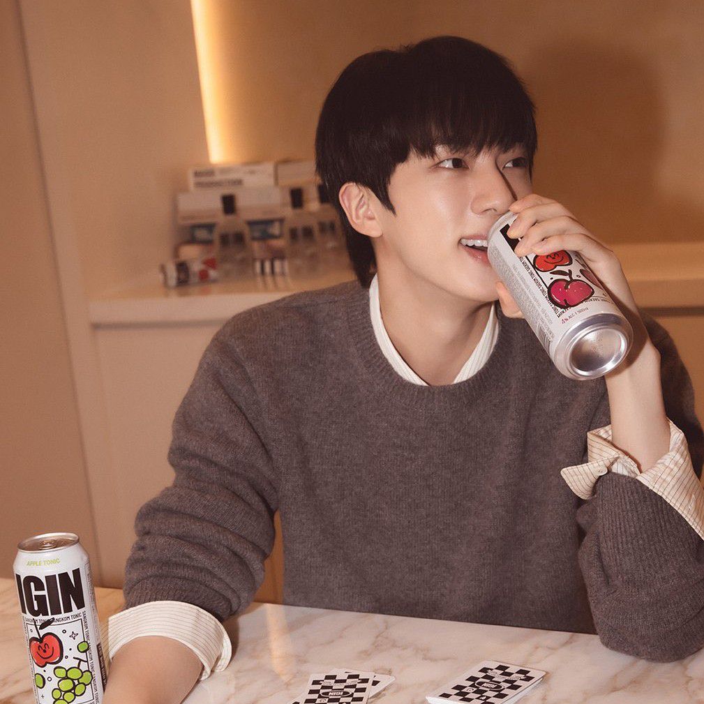 진 (방탄소년단) 최근 활동샷