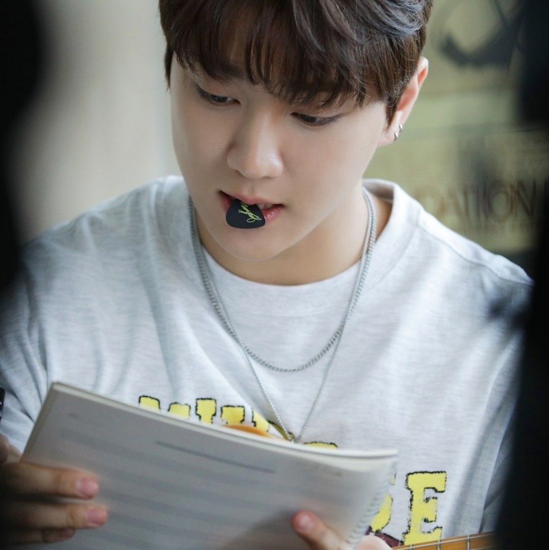 Latest photo of Hong Joochan (GoldenChild)