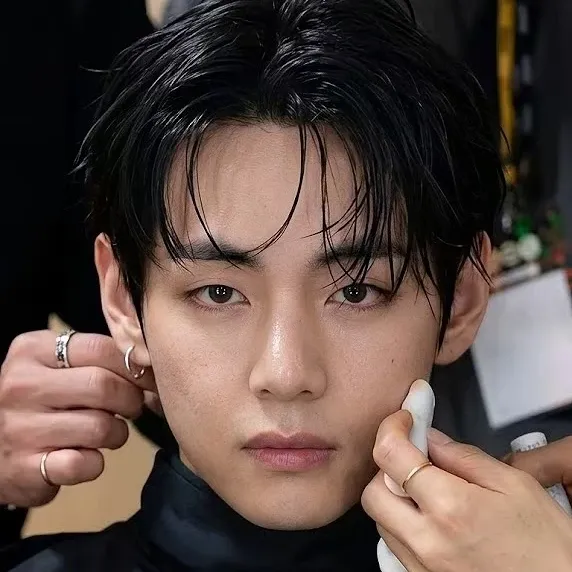 Momen yang diabadikan oleh penggemar V (BTS)