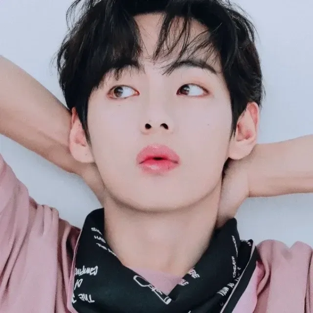Foto terbaru V (BTS)