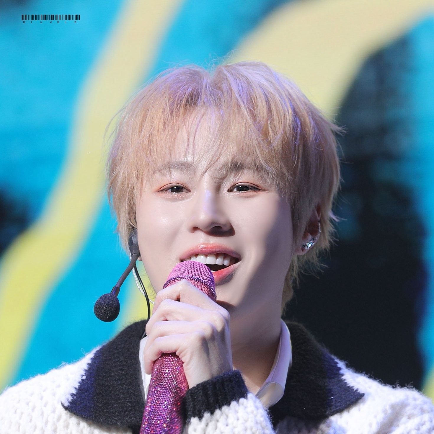 Behind-the-scenes cut of Ha Sungwoon