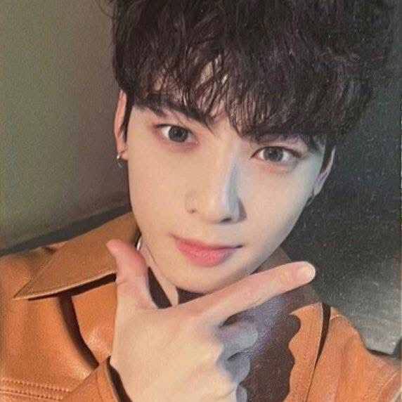 Behind-the-scenes cut of Eunwoo (ASTRO)