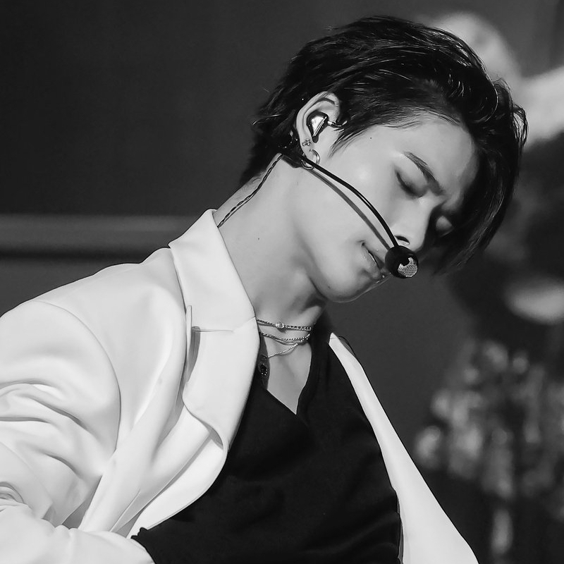 Foto aktivitas terbaru NI-KI (ENHYPEN)