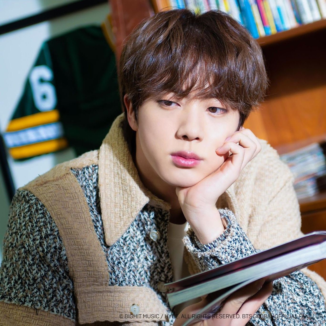 Behind-the-scenes cut of Jin (BTS)