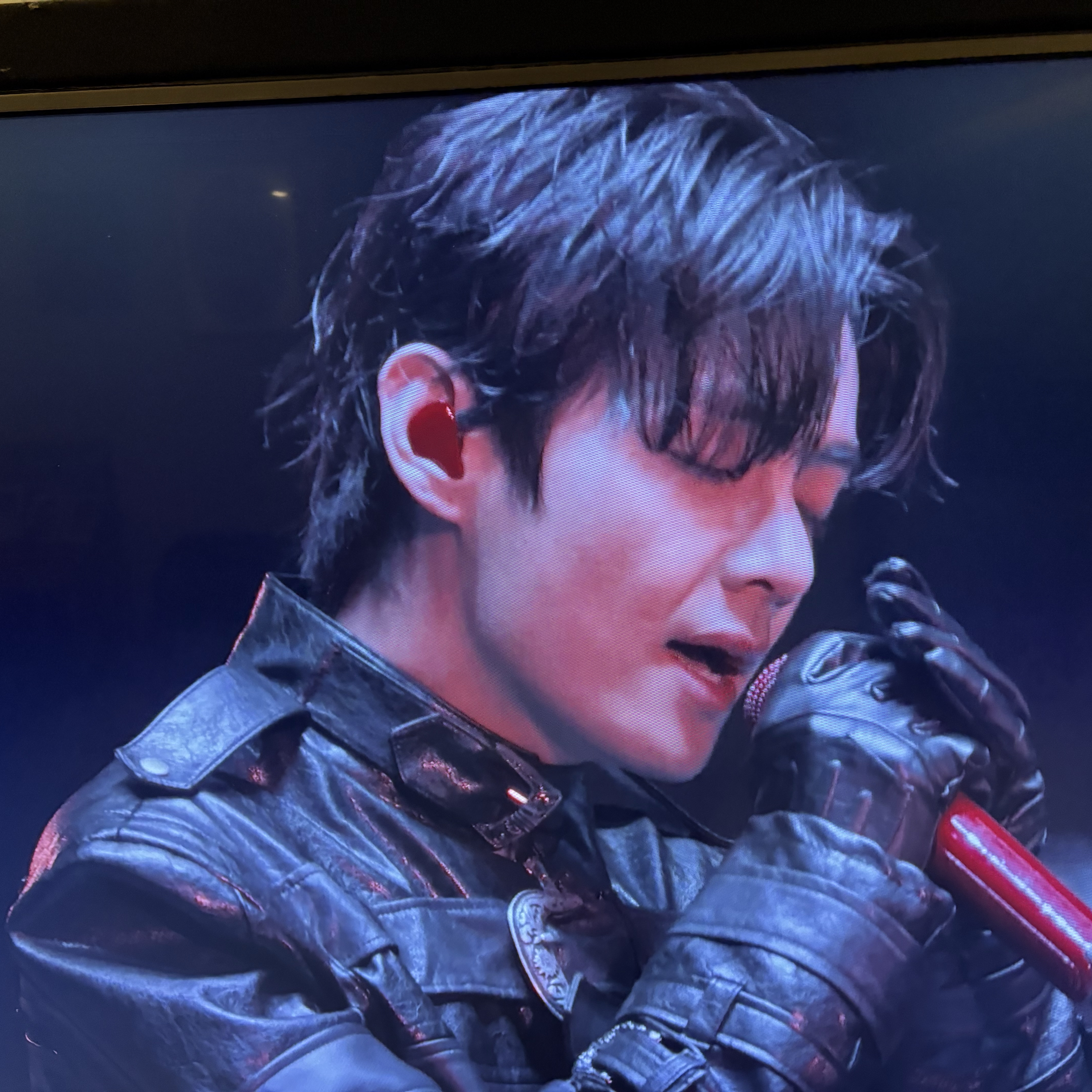 Foto aktivitas terbaru V (BTS)