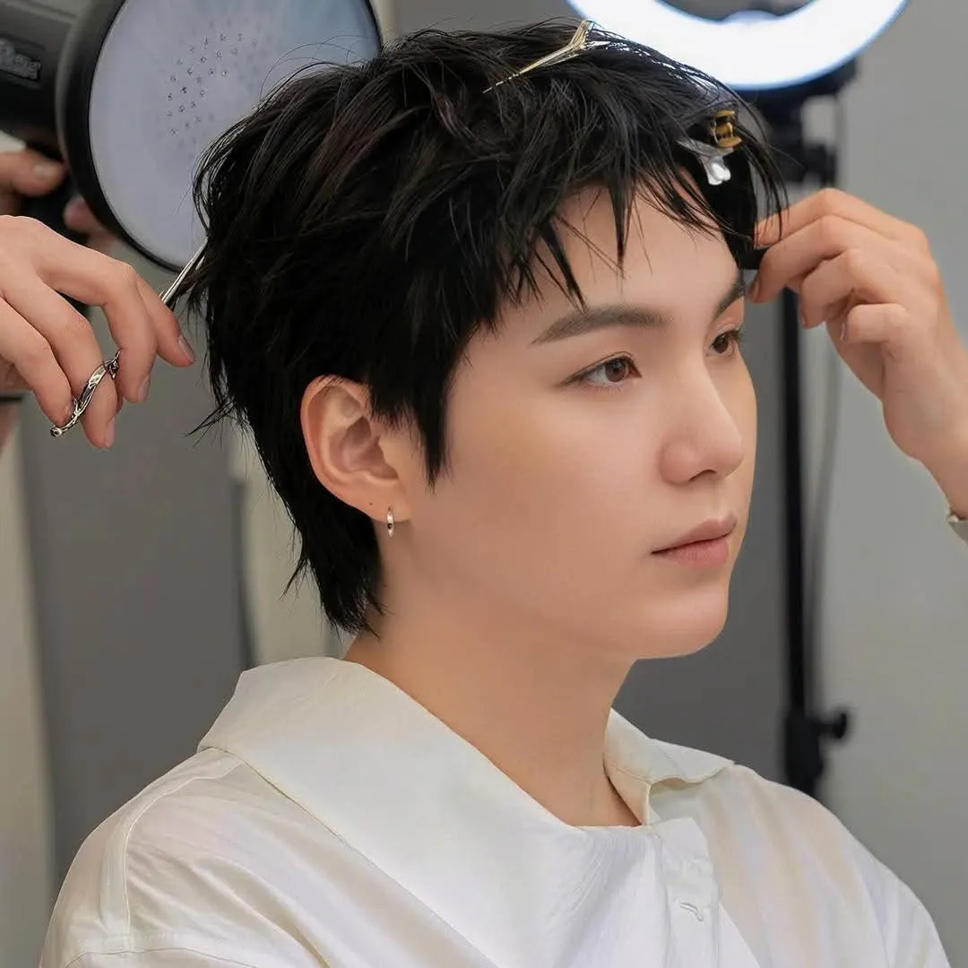 Behind-the-scenes cut of SUGA (BTS)