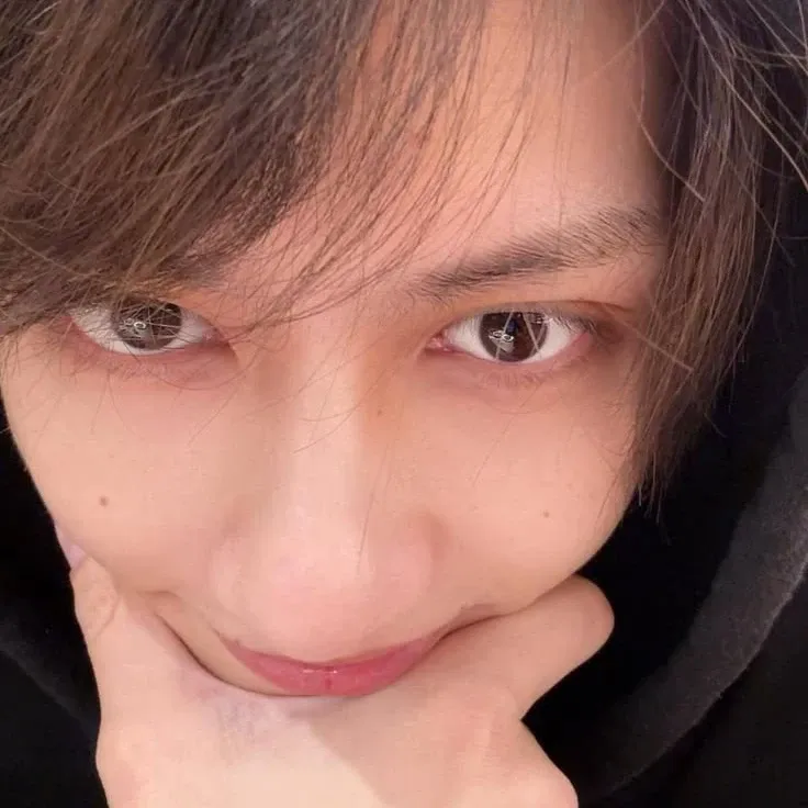 A moment captured by Jun (SEVENTEEN)'s fan