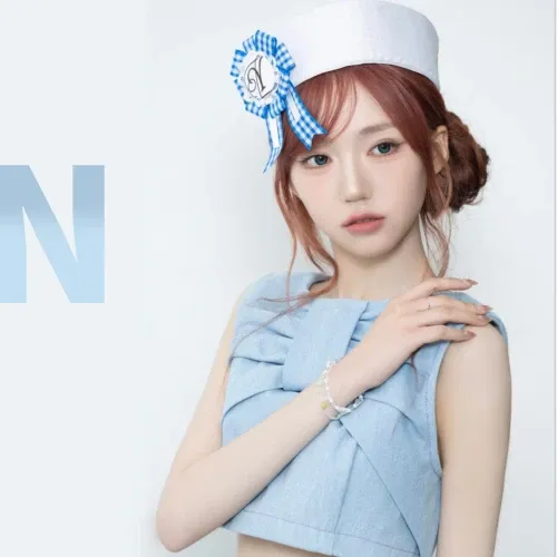Recent activity shot of Park Shion (tripleS)