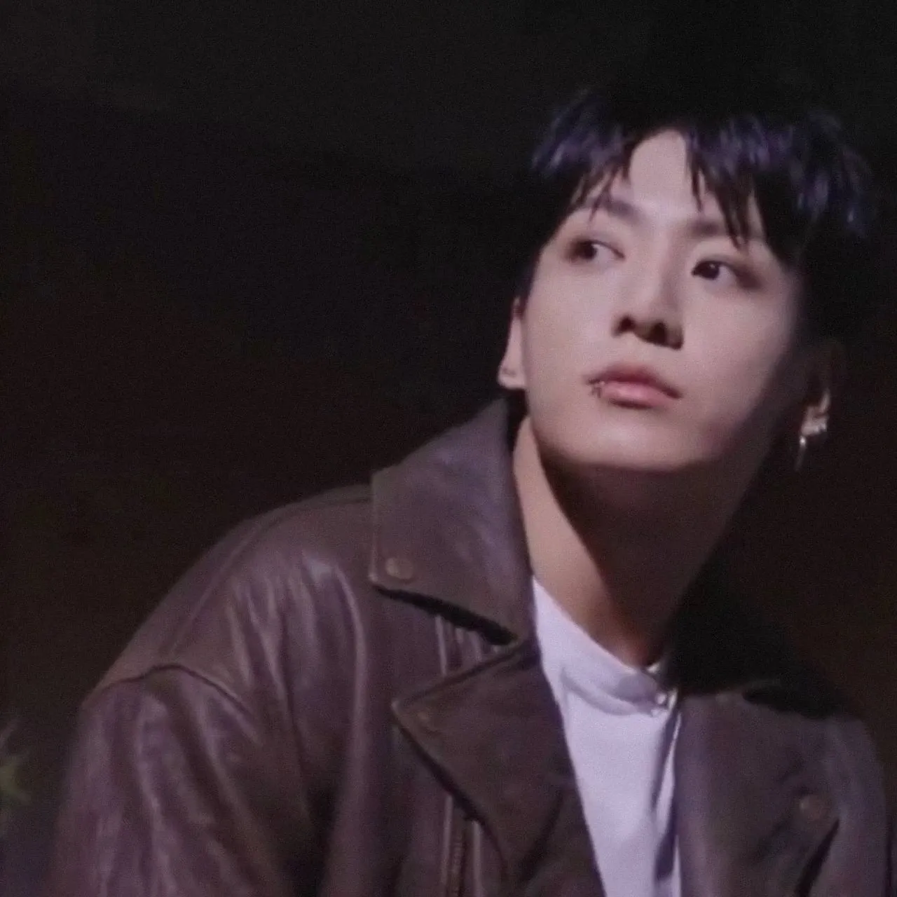 Foto aktivitas terbaru Jungkook (BTS)