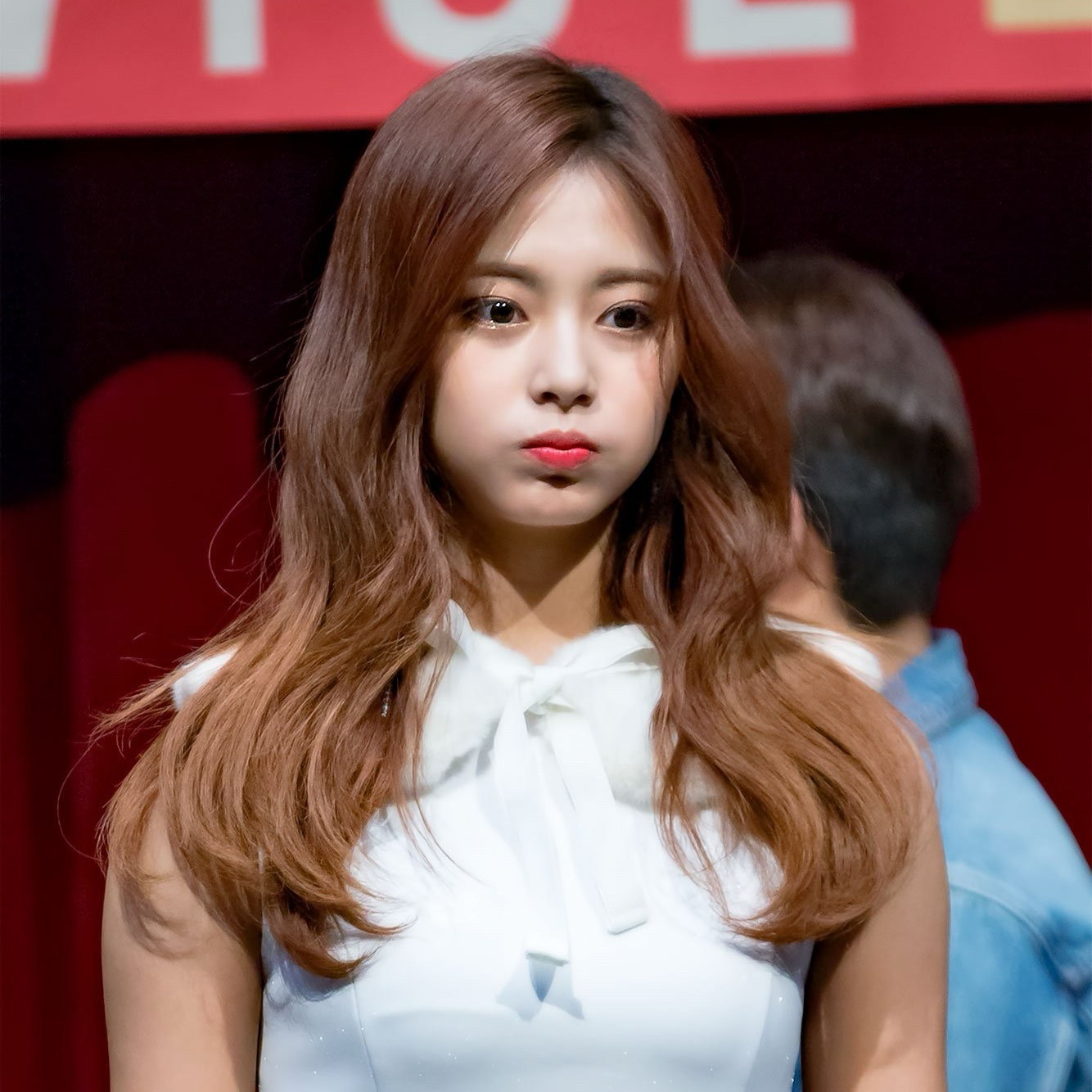 Behind-the-scenes cut of TWICE