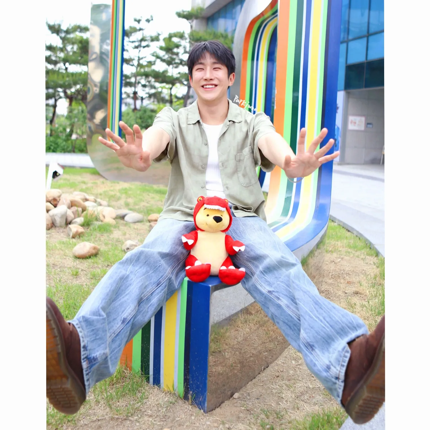 Foto terbaru Jinjin (ASTRO)