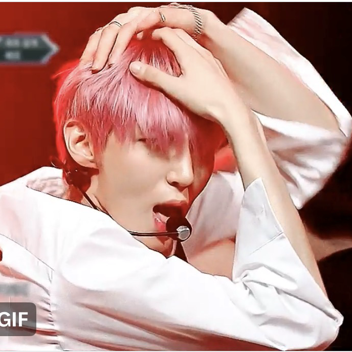 A moment captured by LEO (VIXX)'s fan