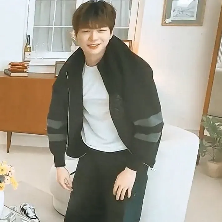 강다니엘 최근 활동샷