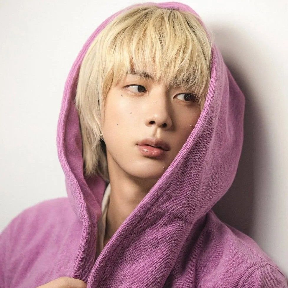 ジン (BTS)の最近の活動写真