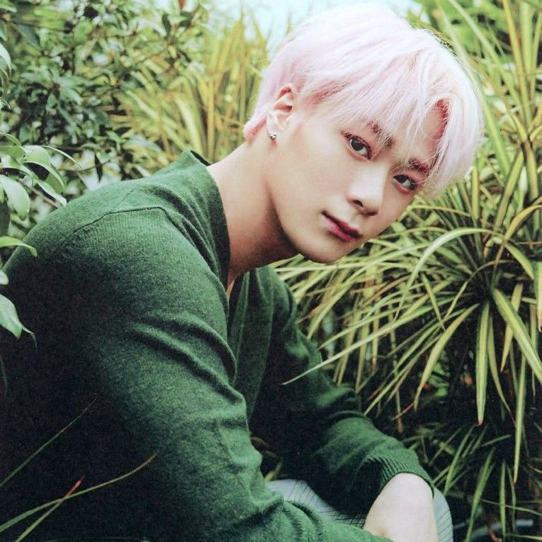 A moment captured by Moonbin (ASTRO)'s fan