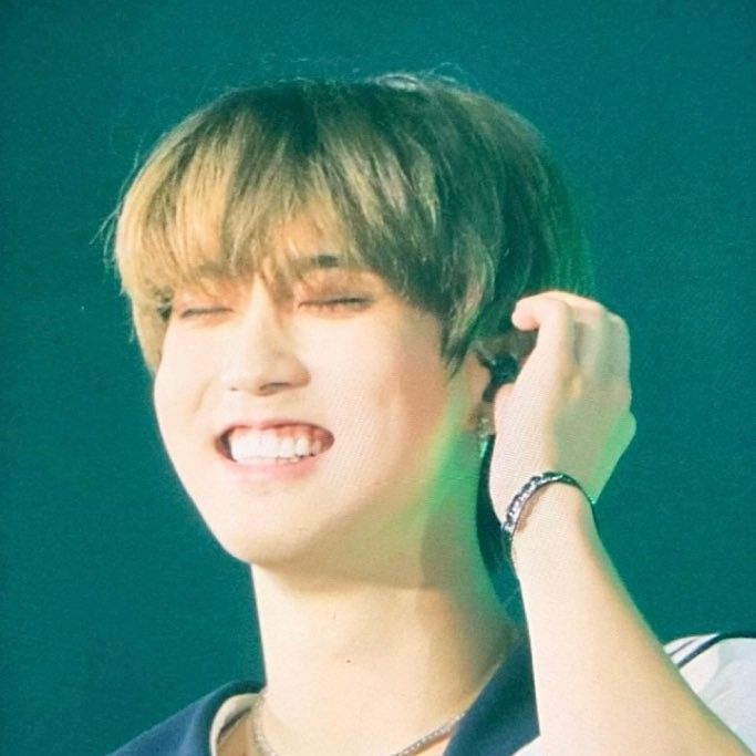 Latest photo of HAN (Stray Kids)