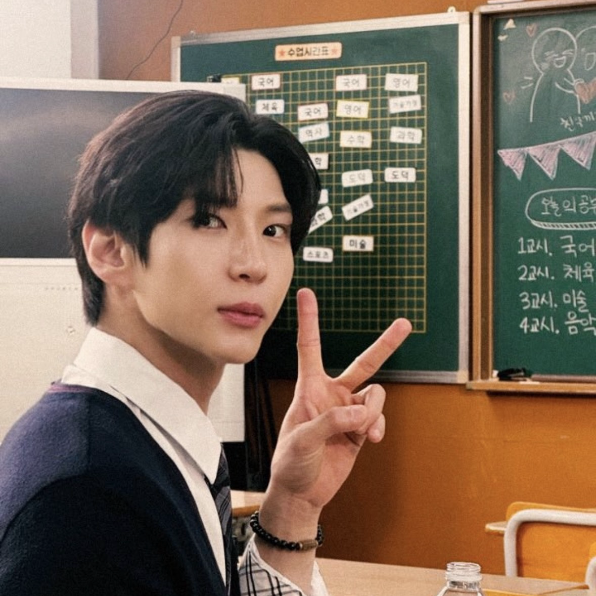 Latest photo of LEO (VIXX)