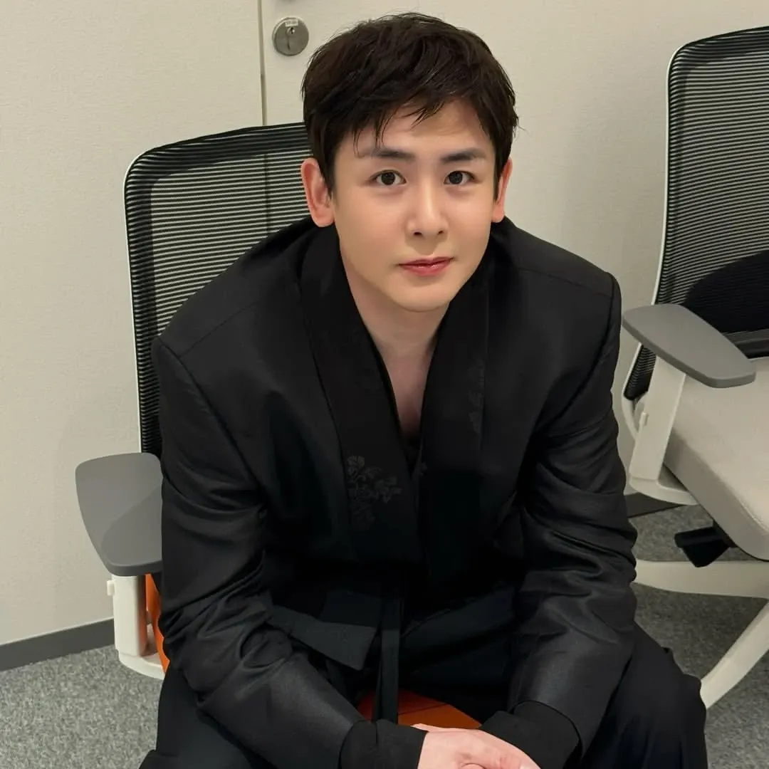 Recent activity shot of Nichkhun (2PM)
