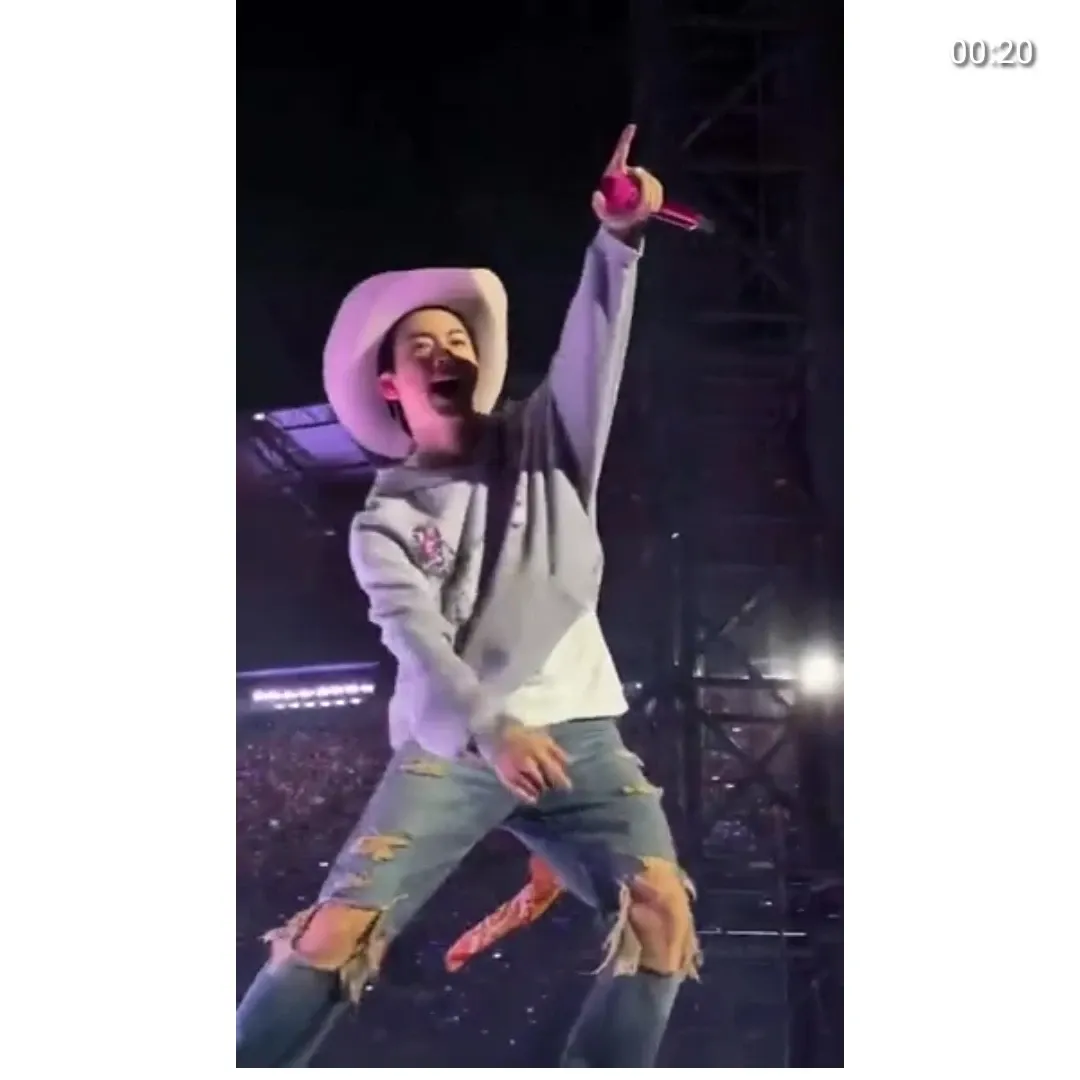 진 (방탄소년단)의 최신 사진