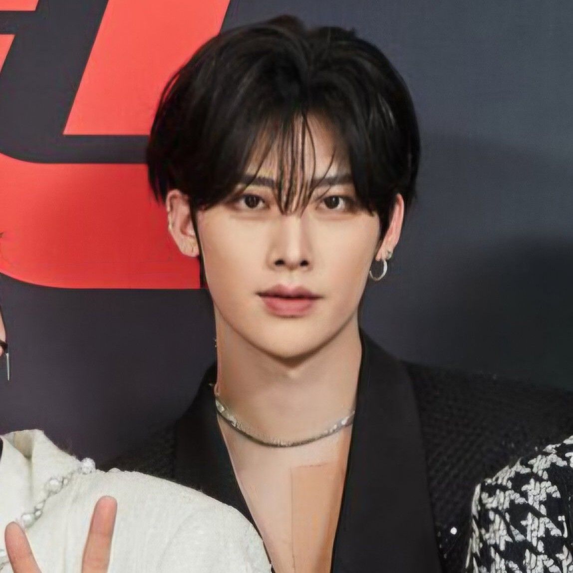 Behind-the-scenes cut of Ricky (ZEROBASEONE)