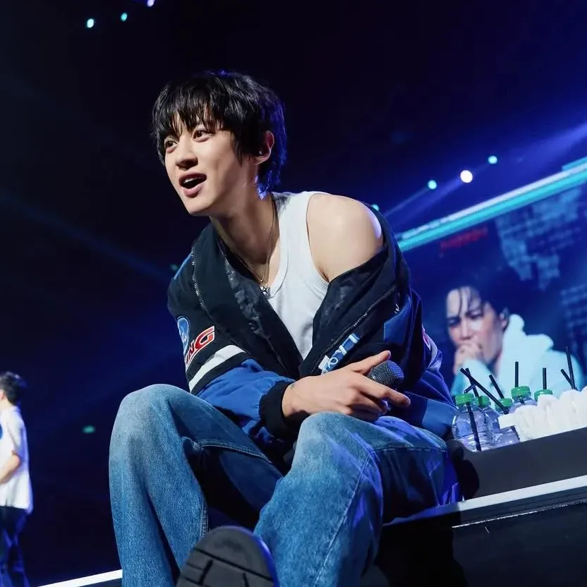 Latest photo of Chanyeol (EXO)