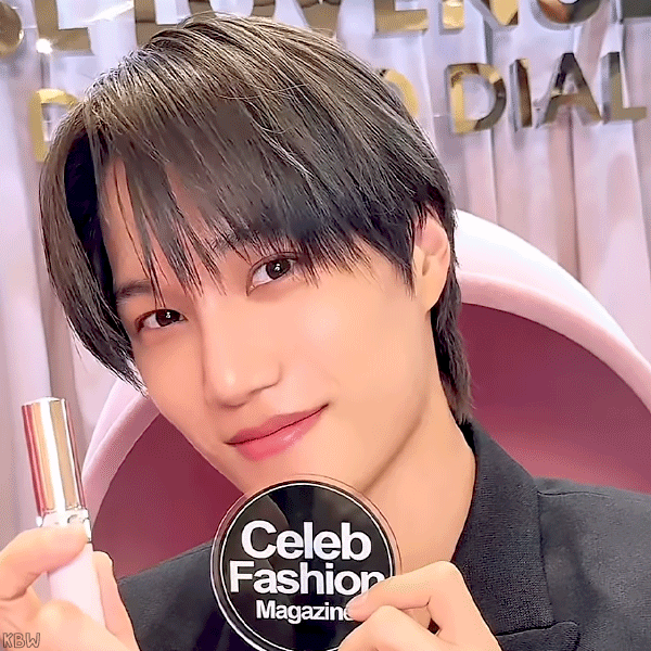 Momen yang diabadikan oleh penggemar Kai (EXO)