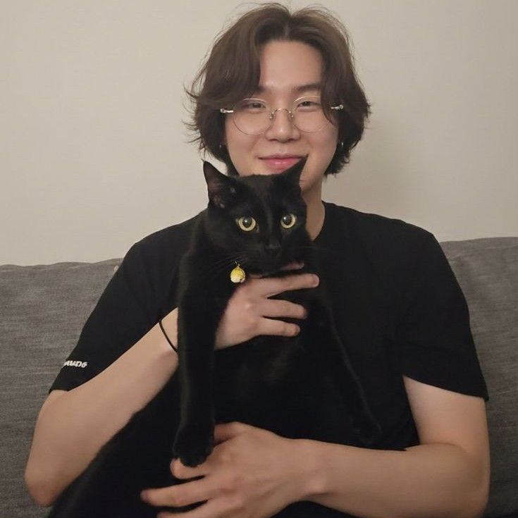 Potret di balik layar SUGA (BTS)