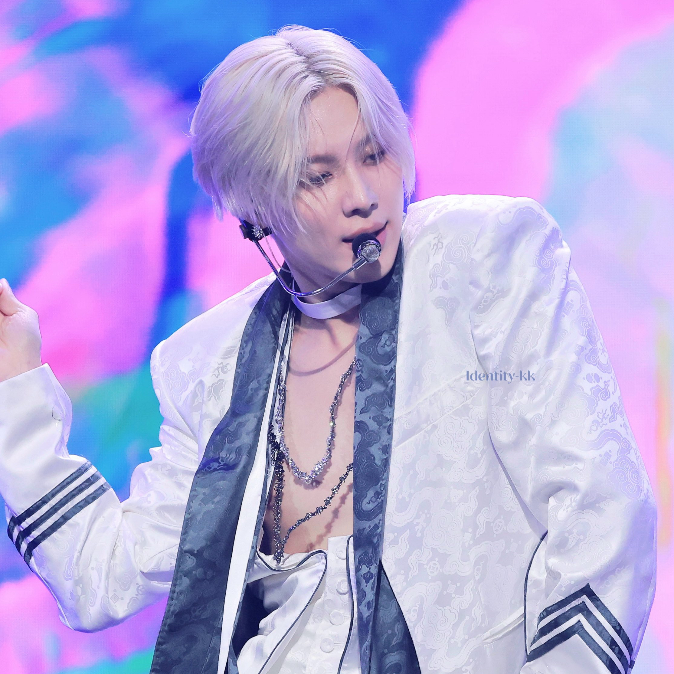 Behind-the-scenes cut of Taemin (SHINee)