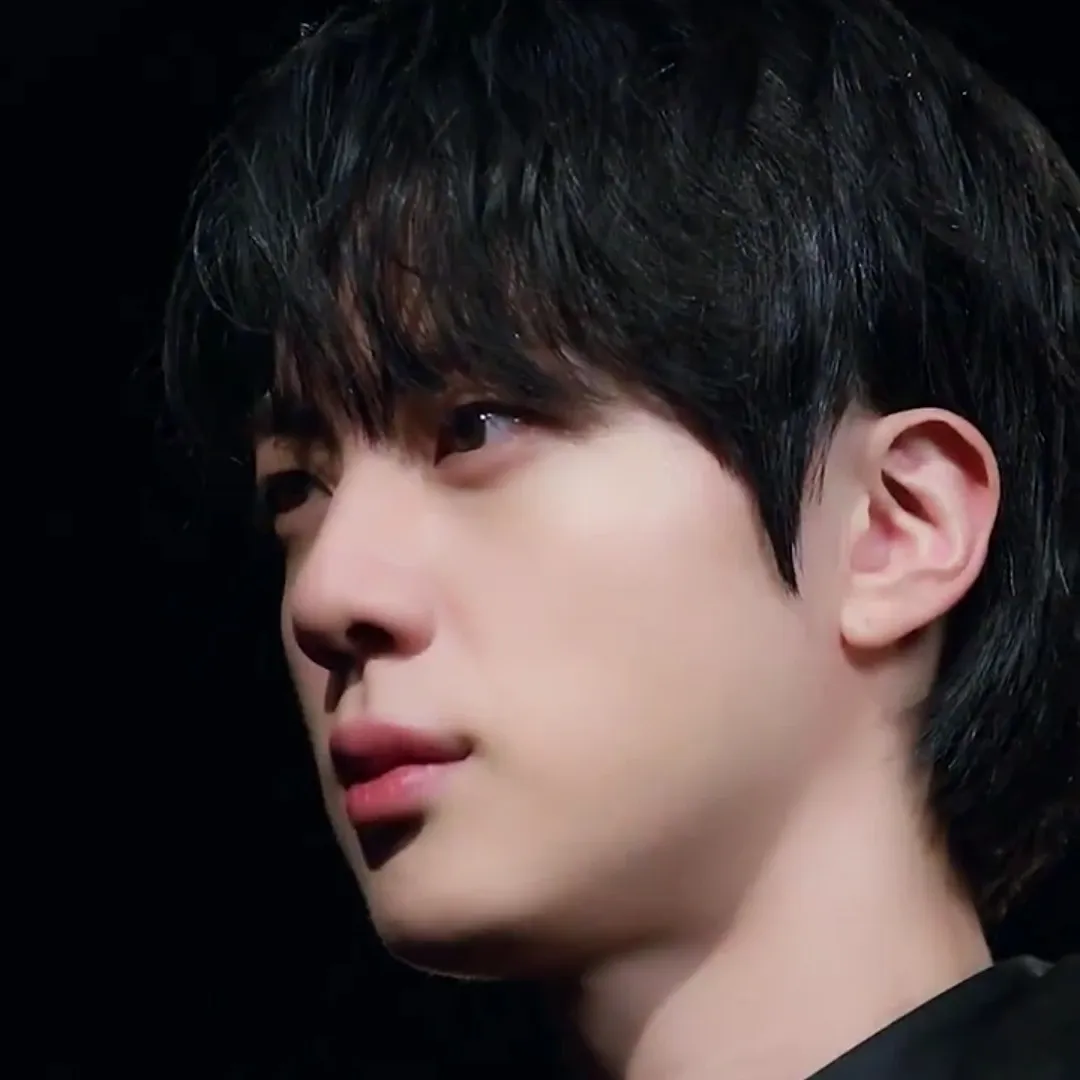 진 (방탄소년단)의 비하인드 컷