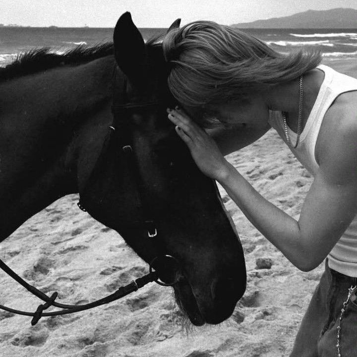 Behind-the-scenes cut of The 8 (SEVENTEEN)