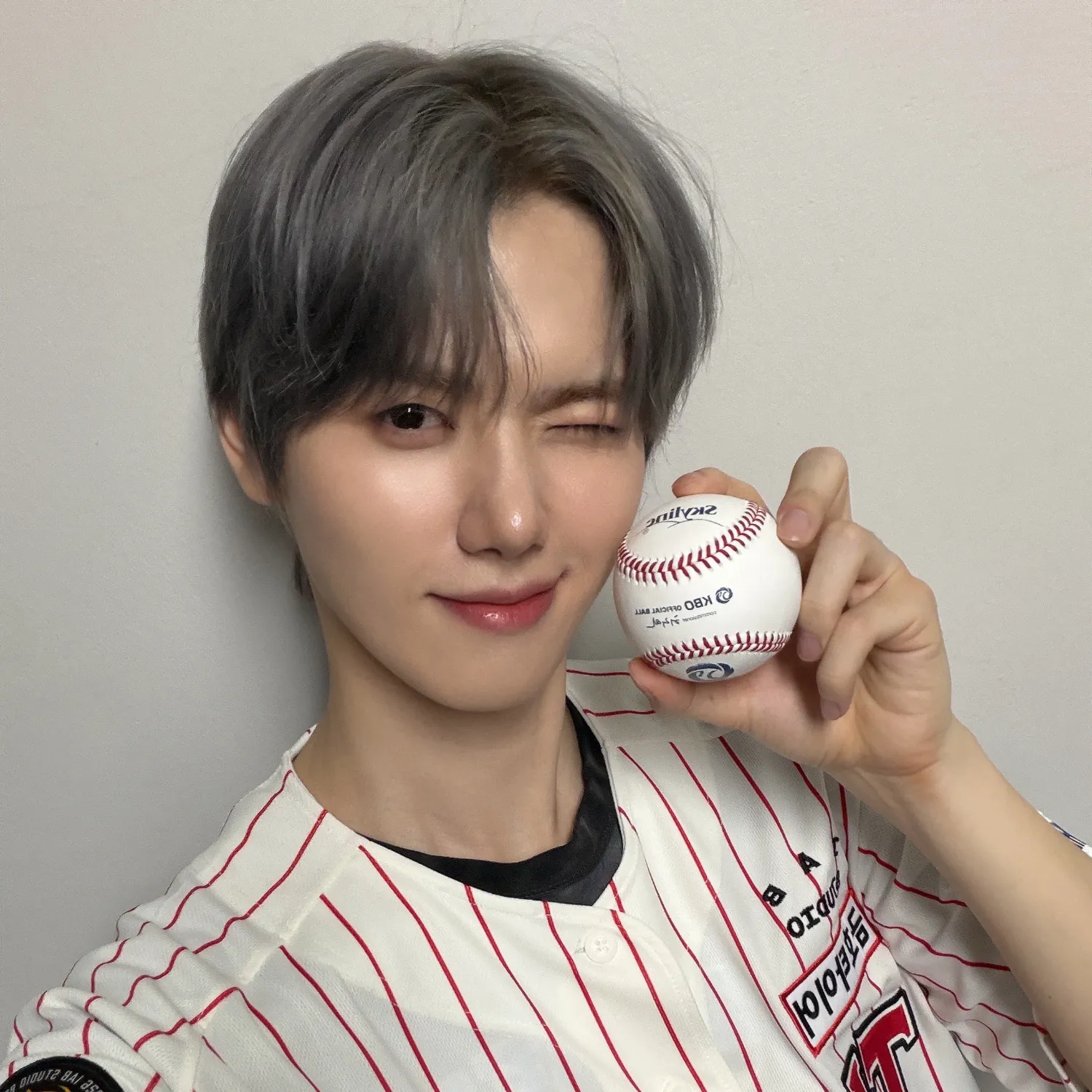 Recent activity shot of Minhee (CRAVITY)