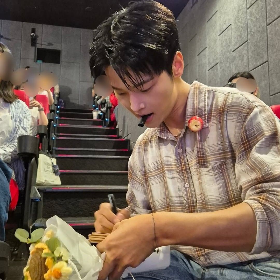 Recent activity shot of VIXX