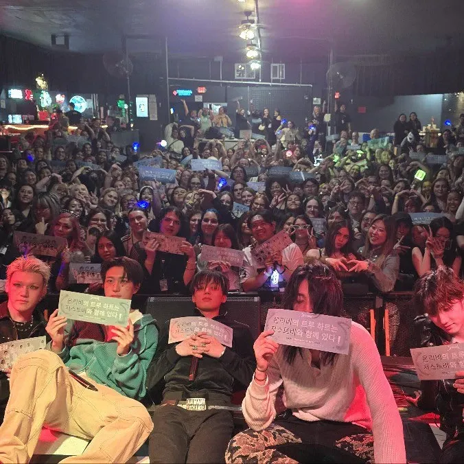 JUST B的最新照片