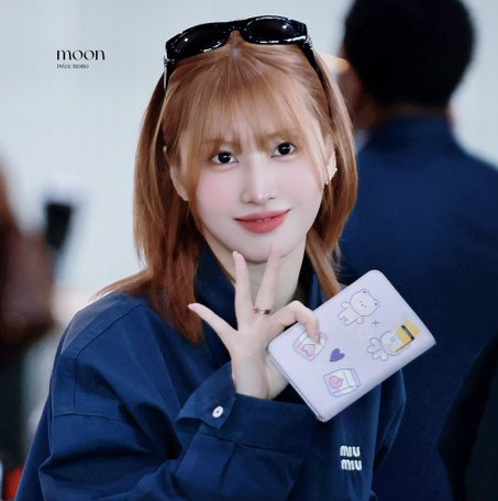Recent activity shot of Momo (TWICE)